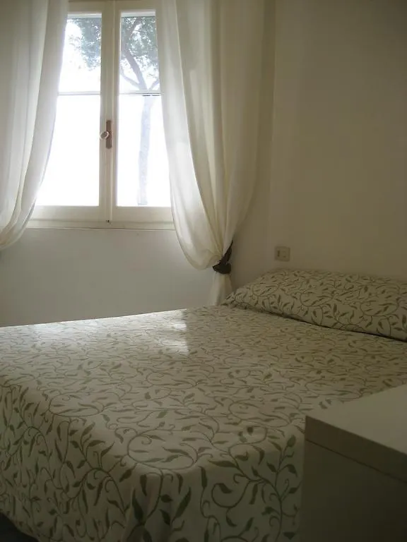 Villa Fernanda Santa Margherita di Pula 0*,